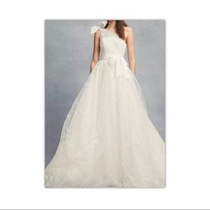 Vera Wang Layered Tulle One-Shoulder A-Line Gown